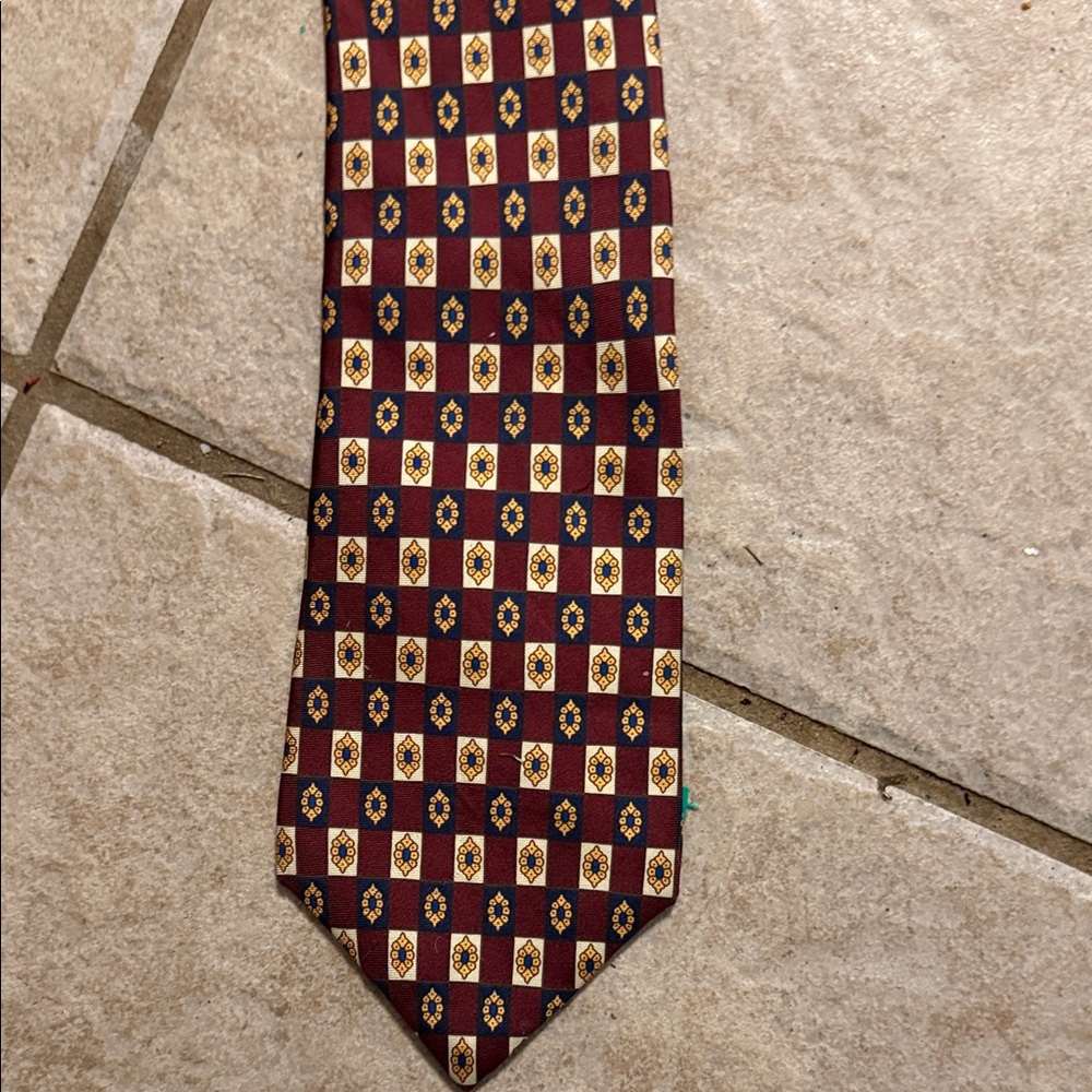 Barrington all silk Elegant Geometric Patterned Necktie